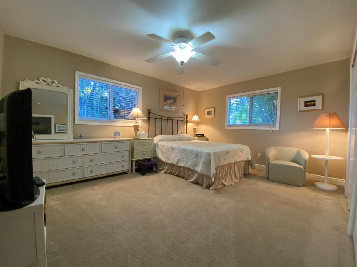 This Homestay Oasis Is The Cape'S Best Place To Stay Cape Coral Exterior photo