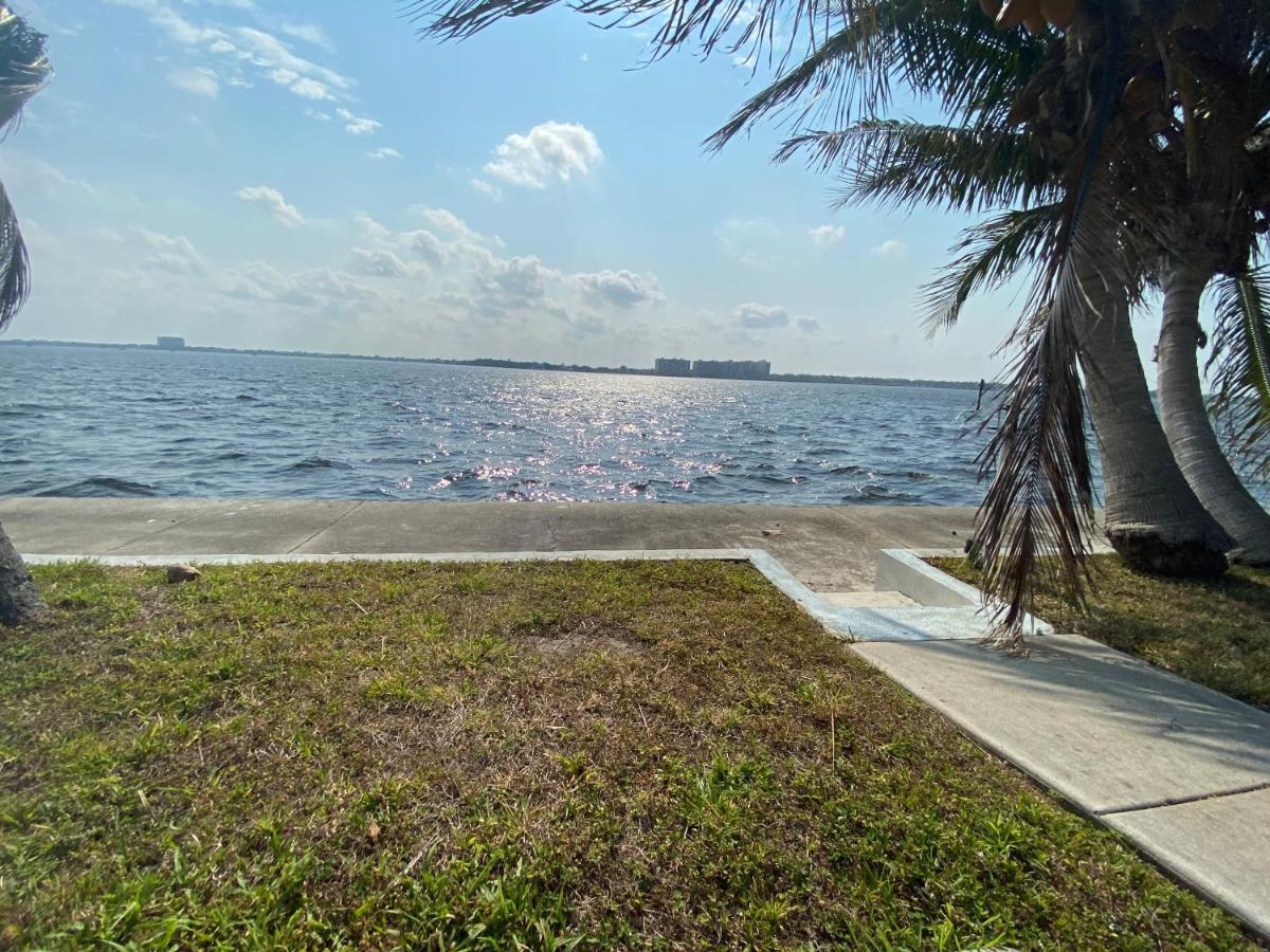 This Homestay Oasis Is The Cape'S Best Place To Stay Cape Coral Exterior photo