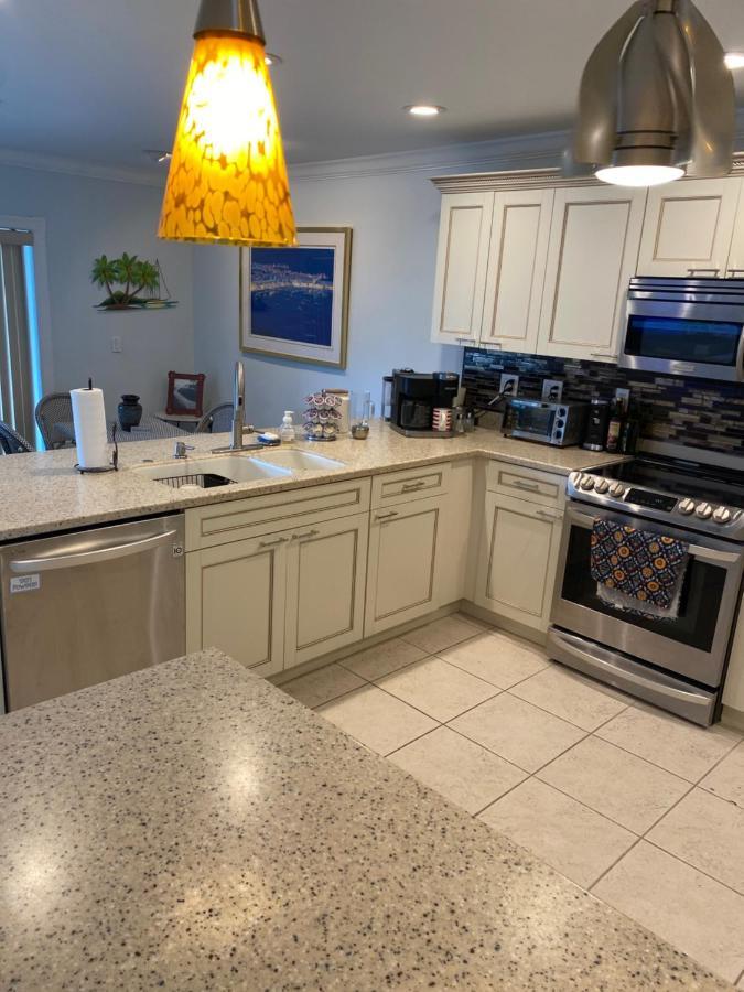 This Homestay Oasis Is The Cape'S Best Place To Stay Cape Coral Exterior photo